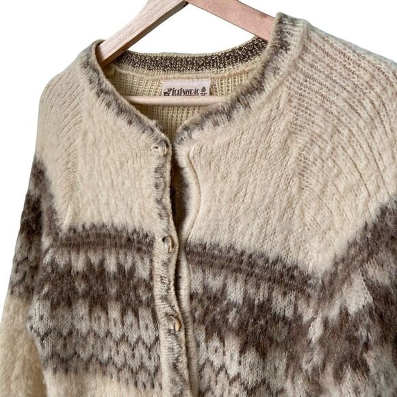Vintage Icelandic Knitted in Great Britain 100% Pure Wool Cardigan in Size XL - Picture 4 of 12